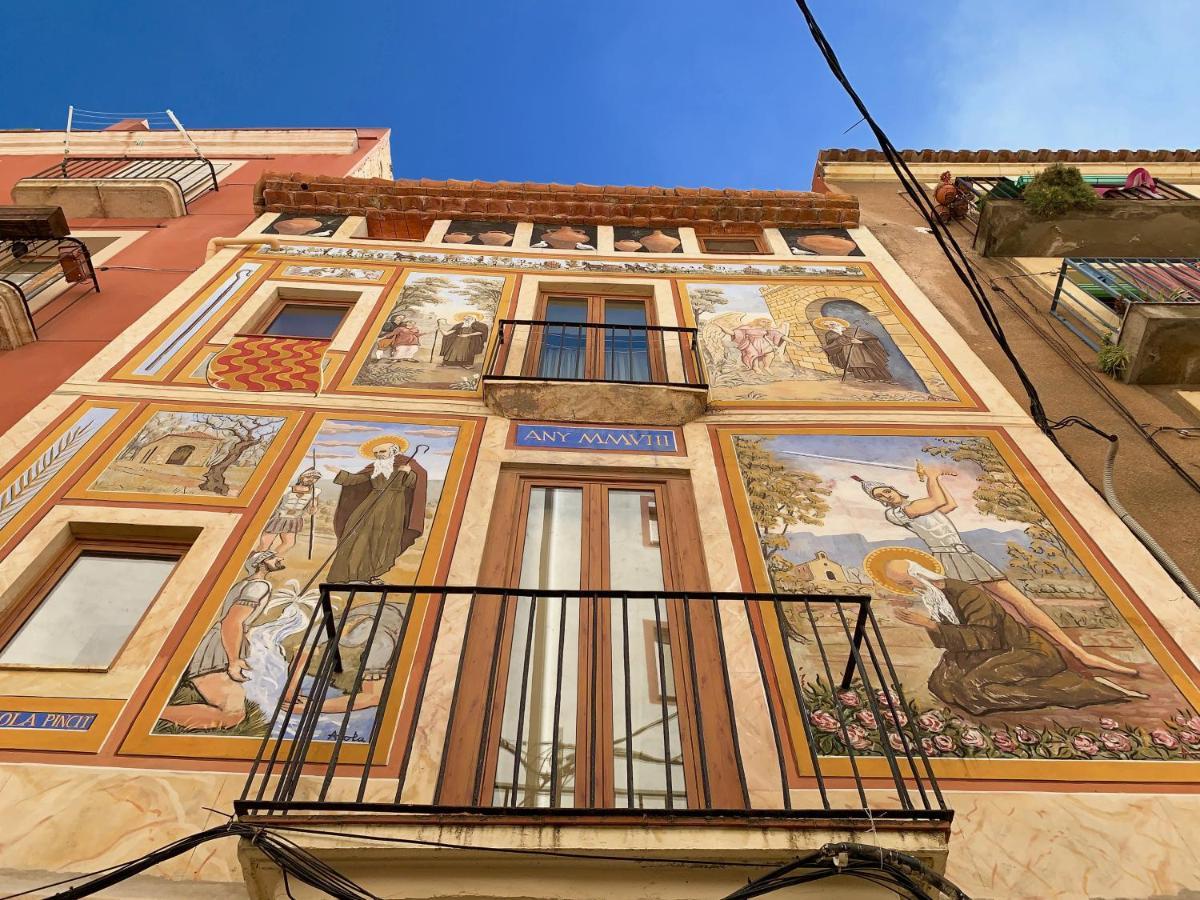 Duplex En Planta Baja Junto A La Catedral Apartment Tarragona Luaran gambar