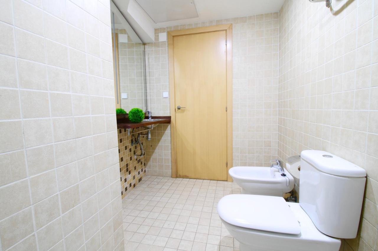 Duplex En Planta Baja Junto A La Catedral Apartment Tarragona Luaran gambar